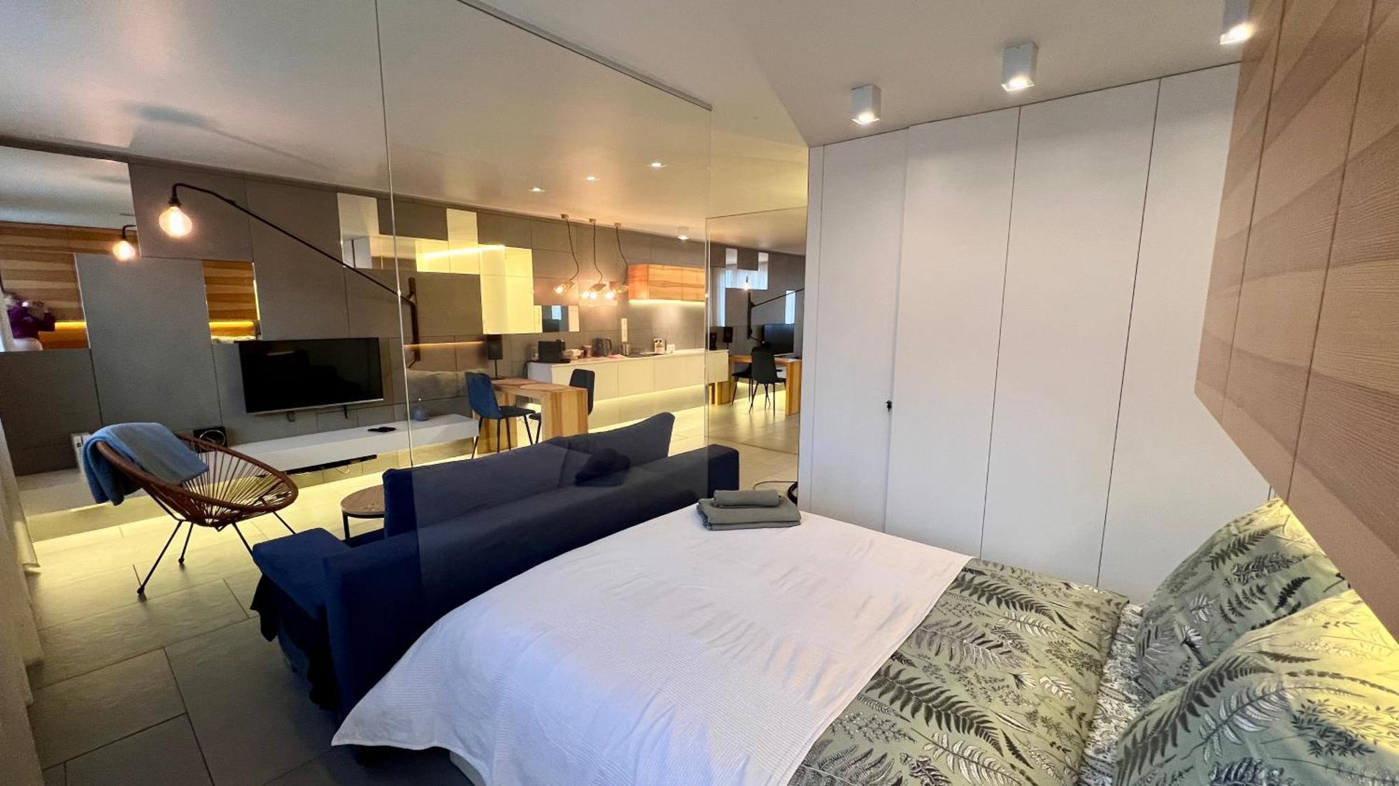 Modzelewskiego, Metro Wierzbno, Free Parking, 100mbps Wi-fi, Remote-ready Apartment Warsaw